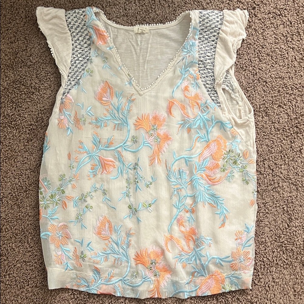 Tiny Anthropology Embroidered Floral Top with Lace Sleeves